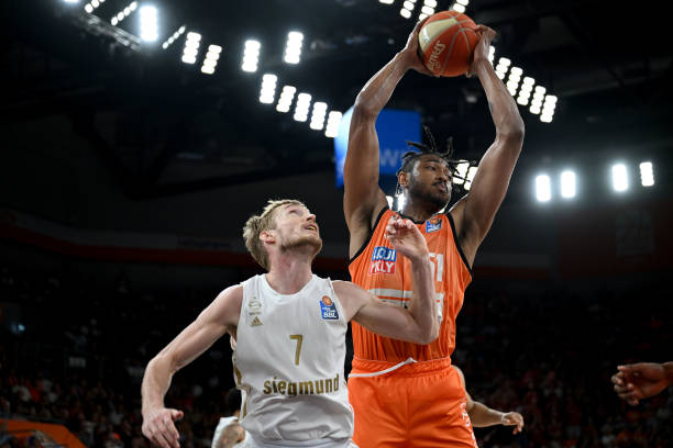 以及詹姆斯 以及詹姆斯