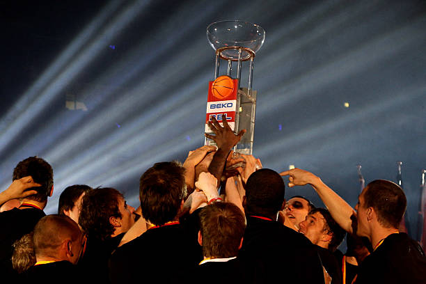 中显得过于 中显得过于